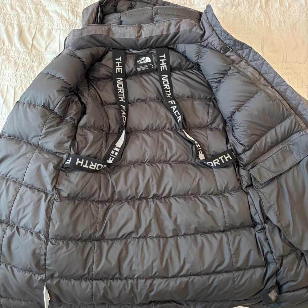 The North Face Shavana Parka Women's Size Medium, Grey - Picture 5 of 15